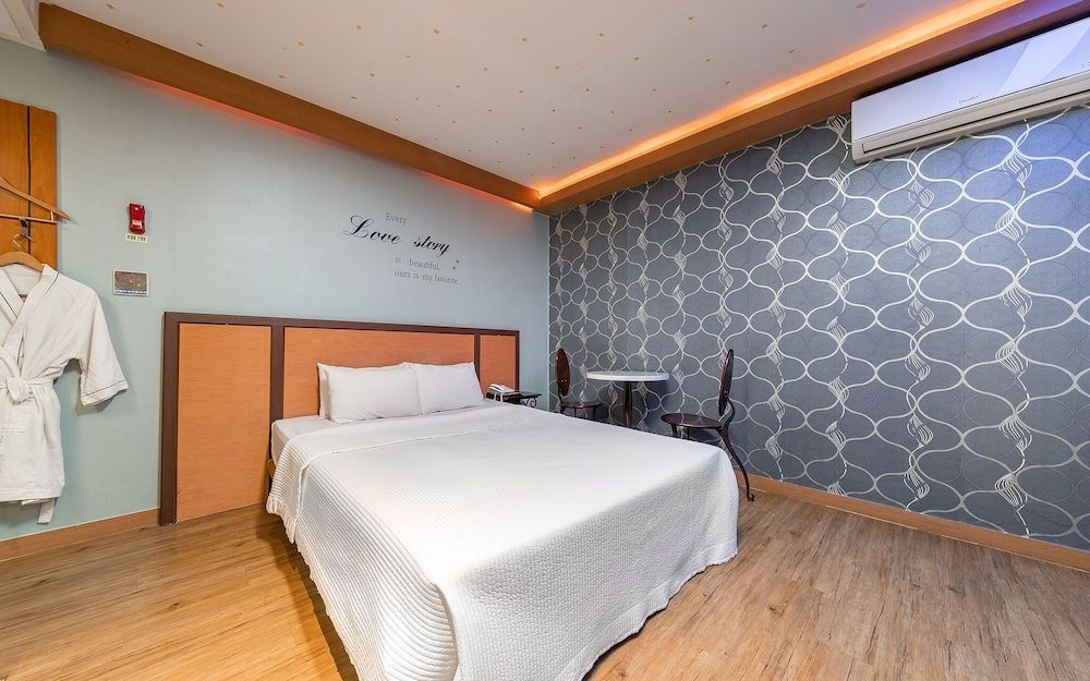 Oryu Bon Motel Room (Semi-Special Room) 11