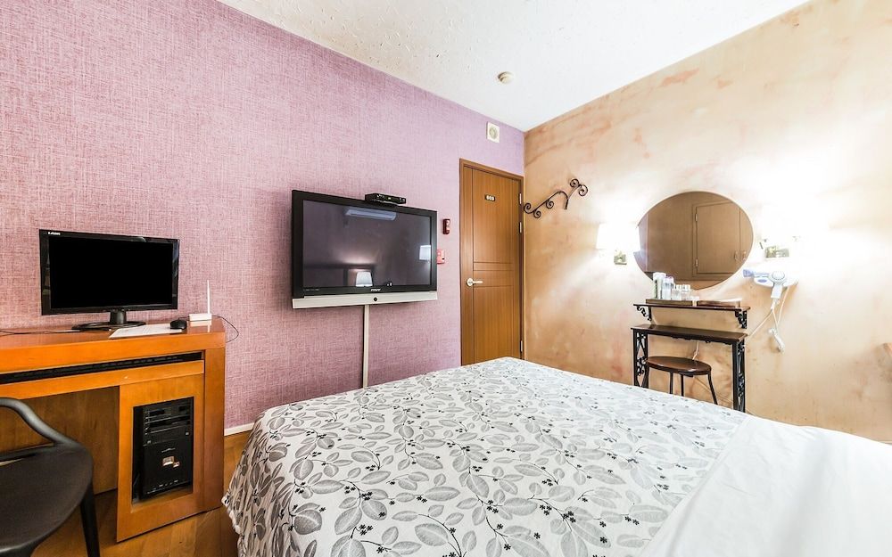 Oryu Bon Motel Room (Standard Room) 9