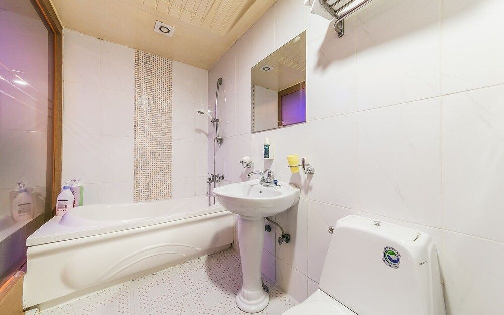 undefined Oryu Bon Motel 7