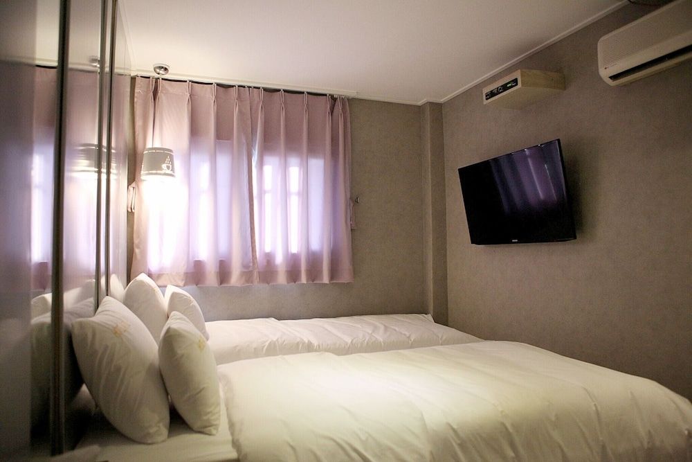 undefined Chungmuro Atti