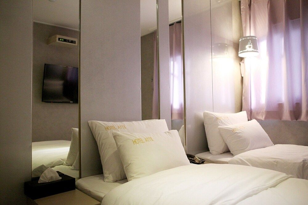 undefined Chungmuro Atti 9