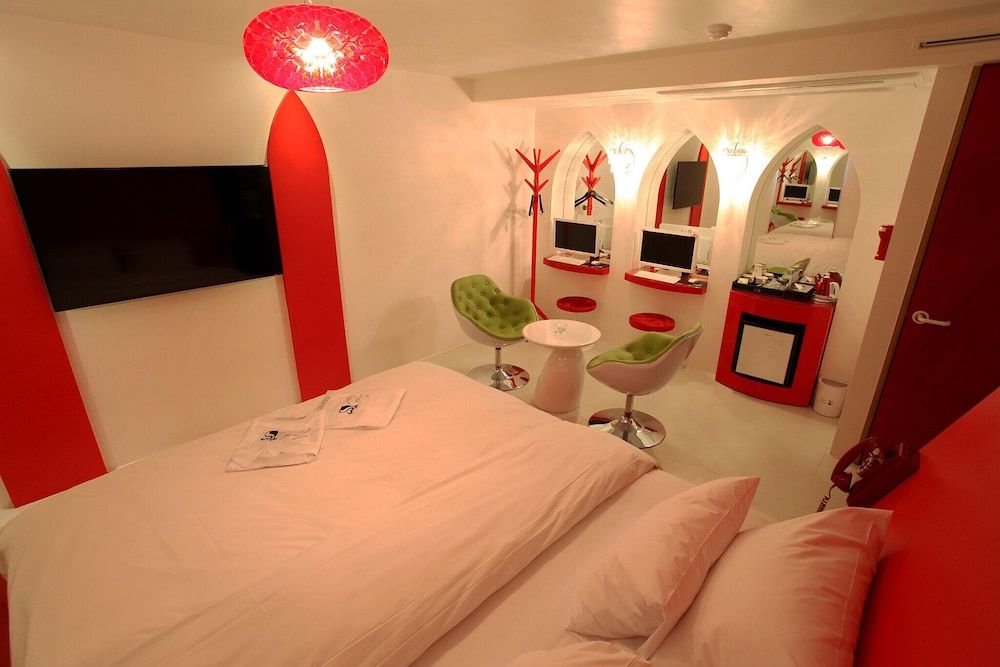 undefined Hwagok Lush 5