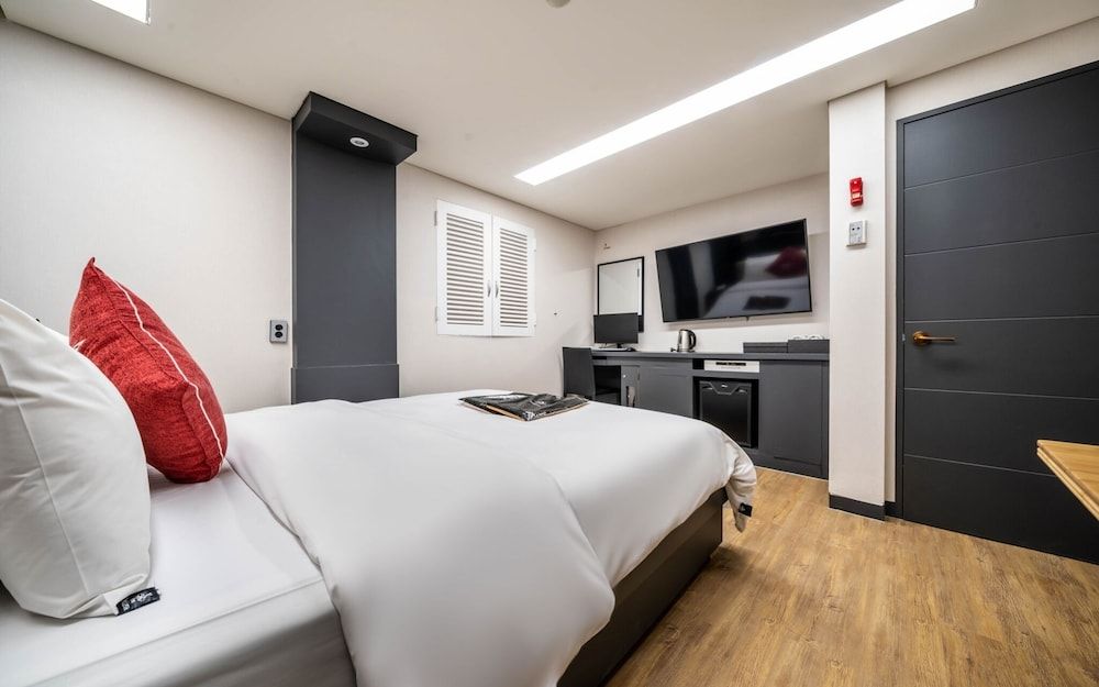 undefined Bulgwang Noblesse 8