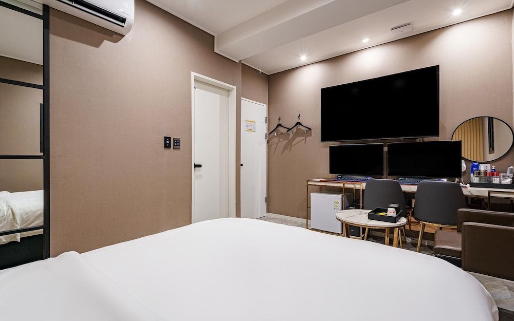 undefined Jamsil Money 10