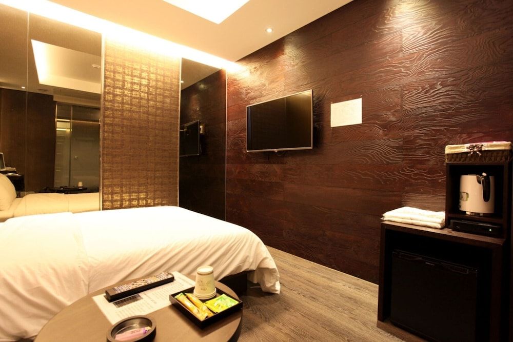 Seoul National University Station Dam Room (Standard Room) 15