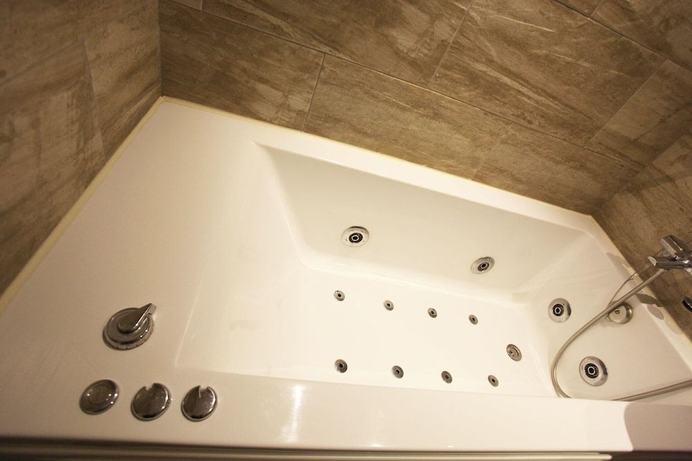 Seoul National University Station Dam Room (Standard Room) 6