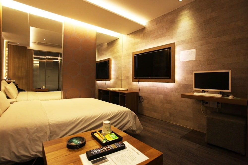 Seoul National University Station Dam Room (Standard Room) 21