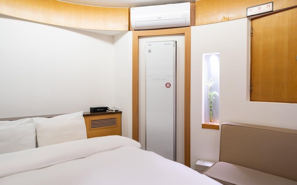 Sangbong Thema Room (Premium No 5 (65-inch smart TV in all) 8