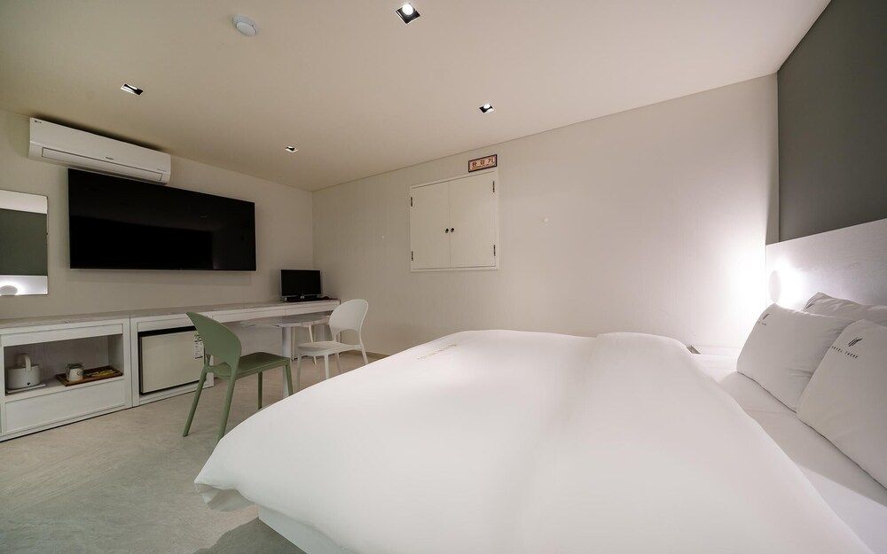 Sangbong Thema Room (Premium Randomly Assigned 2 (65-inch ) 2