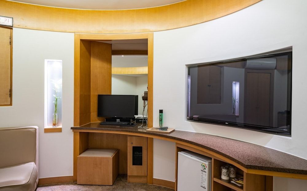 Sangbong Thema Room (Premium No 5 (65-inch smart TV in all) 3