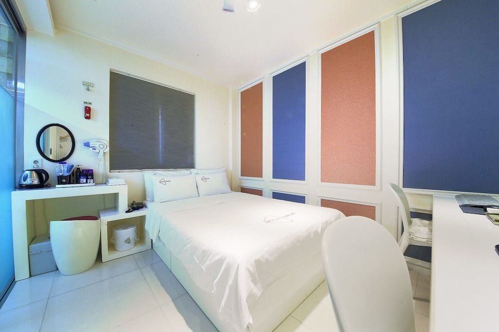 undefined Konkun University Theme 6