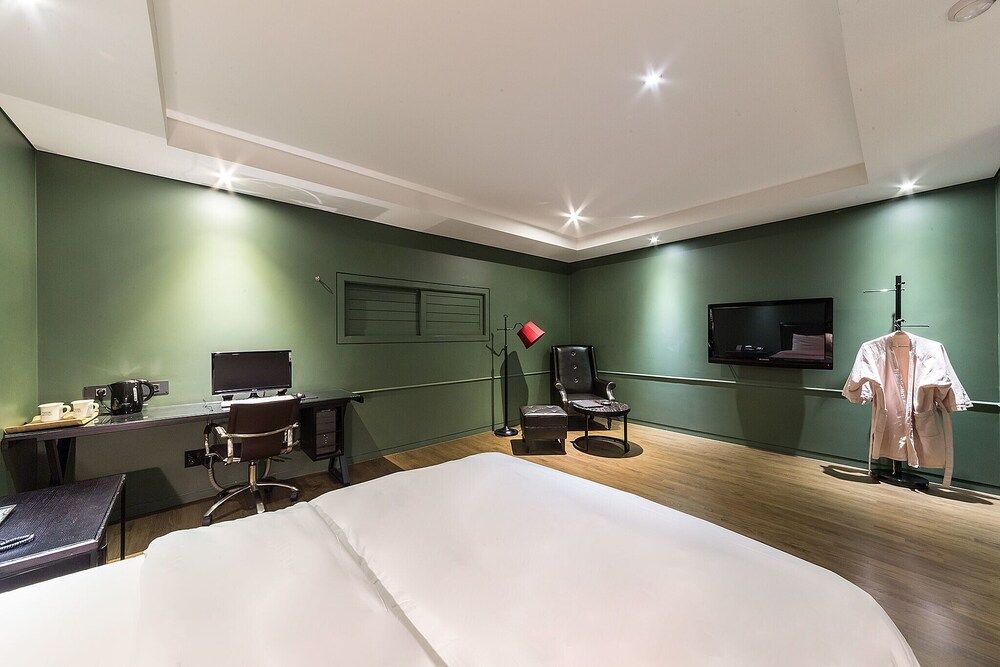 Gasan Marie Hotel Room (Special Room C (Netflix Available)) 23