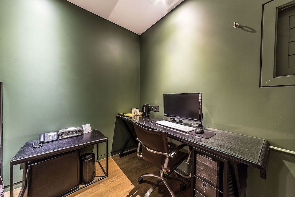 Gasan Marie Hotel Room (Special Room C (Netflix Available)) 25