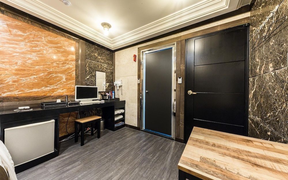 undefined Sungshin University Station PAV 8