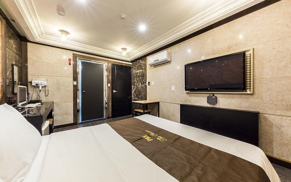 undefined Sungshin University Station PAV 7