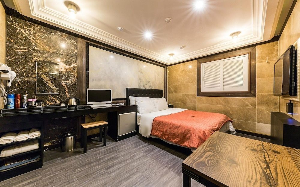 undefined Sungshin University Station PAV 10