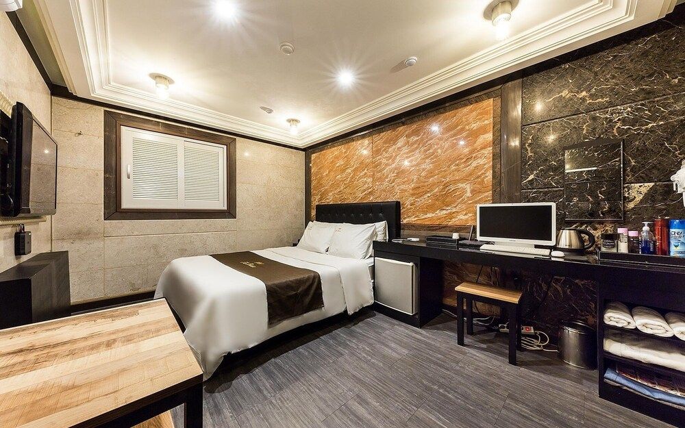 undefined Sungshin University Station PAV 4