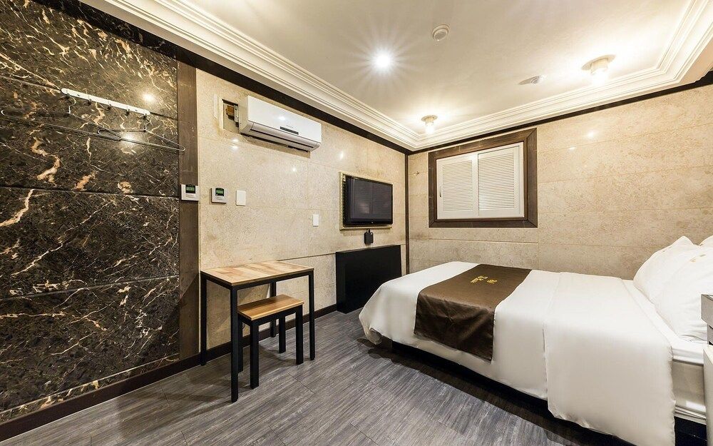 undefined Sungshin University Station PAV 5