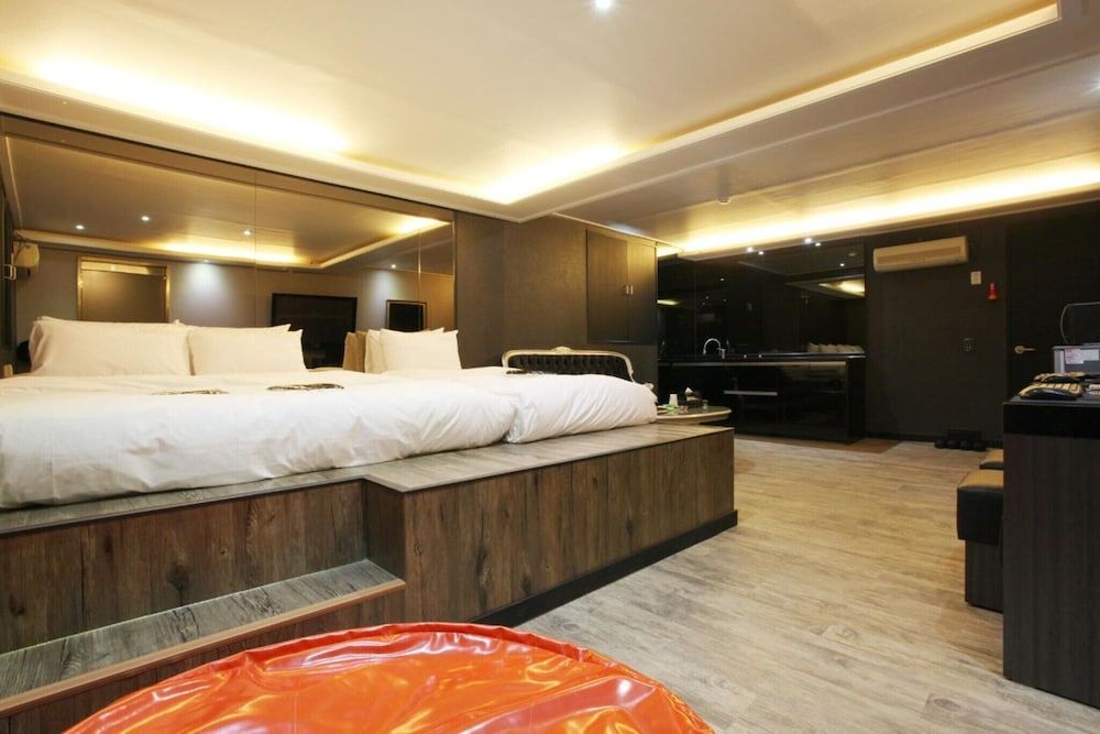 undefined Yeongdeungpo The Moon Hotel 6