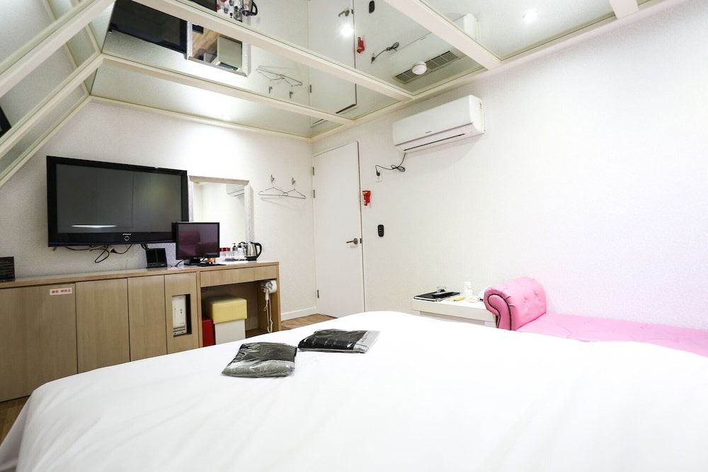 undefined Yeongdeungpo The Moon Hotel