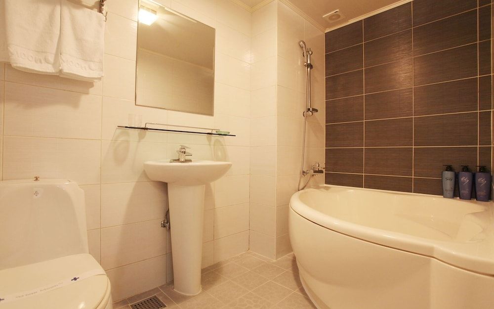 undefined Yeongdeungpo The Moon Hotel 10