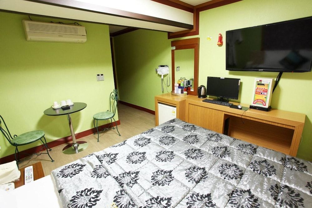 Geumcheon Yeongbin Room (Standard 1 (Netflix available)) 23