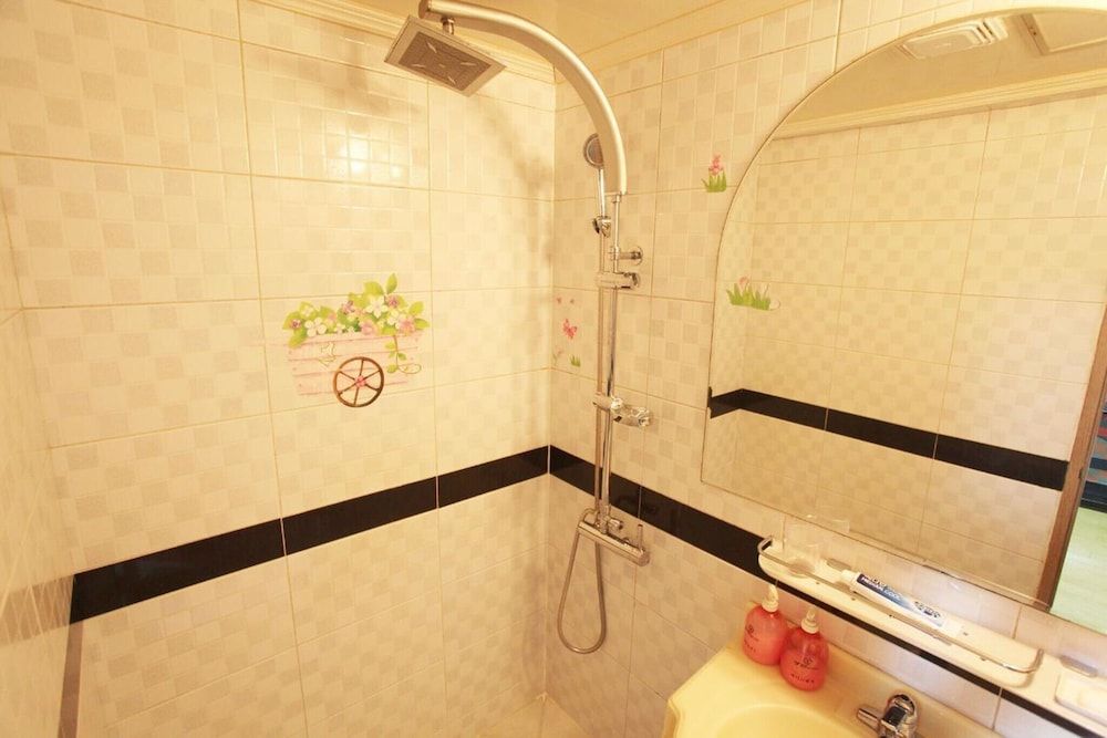 Geumcheon Yeongbin Room (Standard 2 (Bag 1PC / 32-inch gaming ) 12