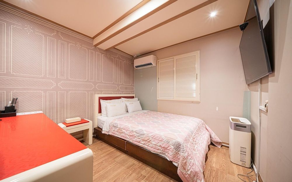 Suyu Windsor Room (Standard room (TV 55 inches)) 5