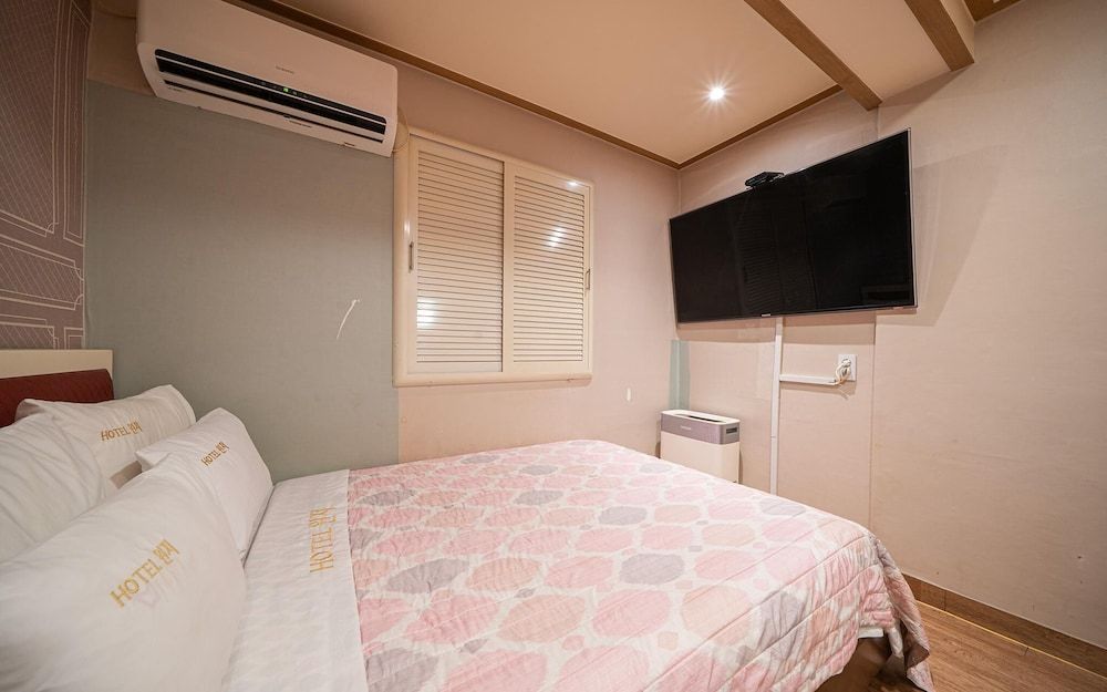 Suyu Windsor Room (Standard room (TV 55 inches)) 6