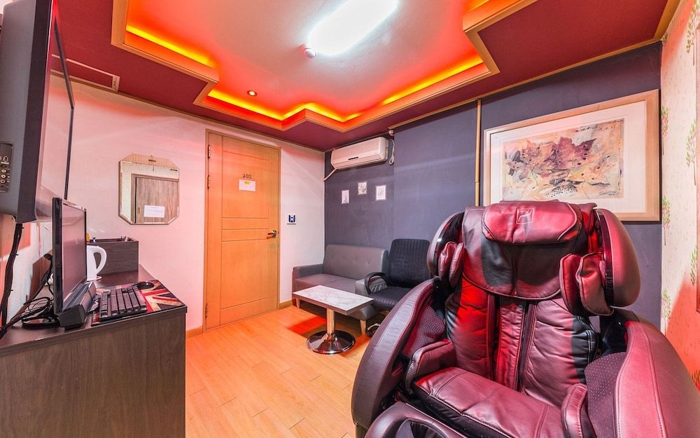 Suyu Ritz Room (Special Room C (Netflix Available)) 9