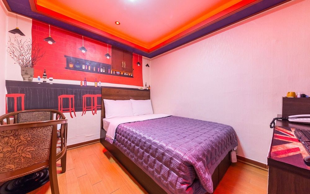 Suyu Ritz Room (General Room B (Netflix available)) 8