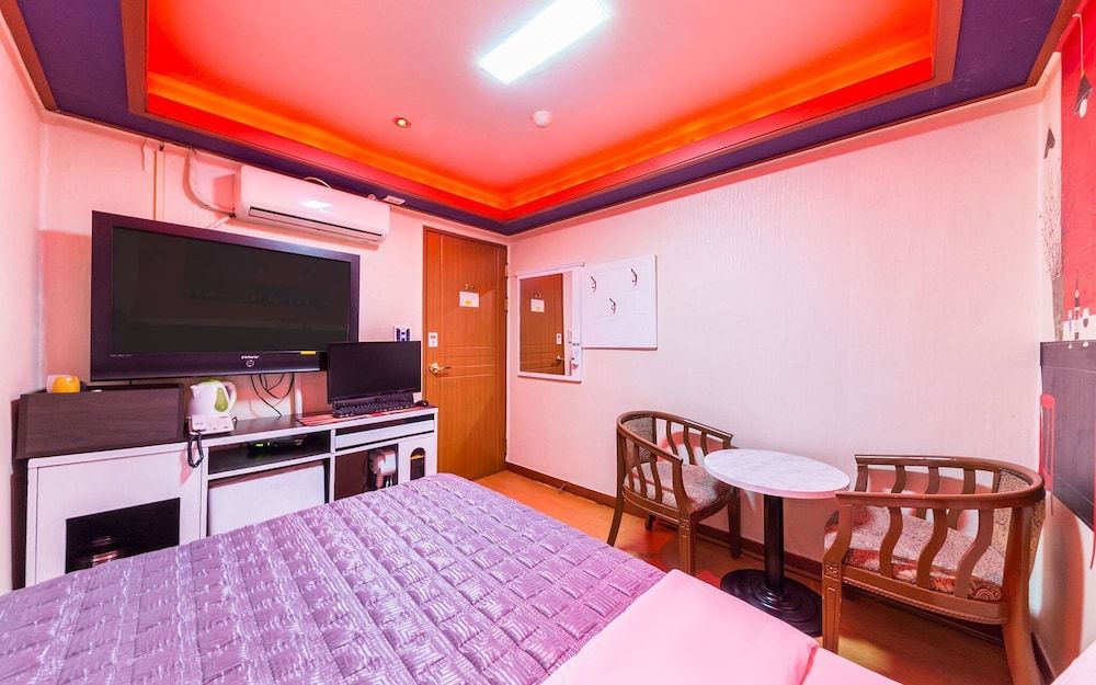 Suyu Ritz Room (General Room B (Netflix available)) 13