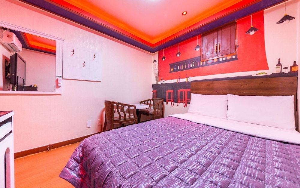 Suyu Ritz Room (General Room B (Netflix available)) 12