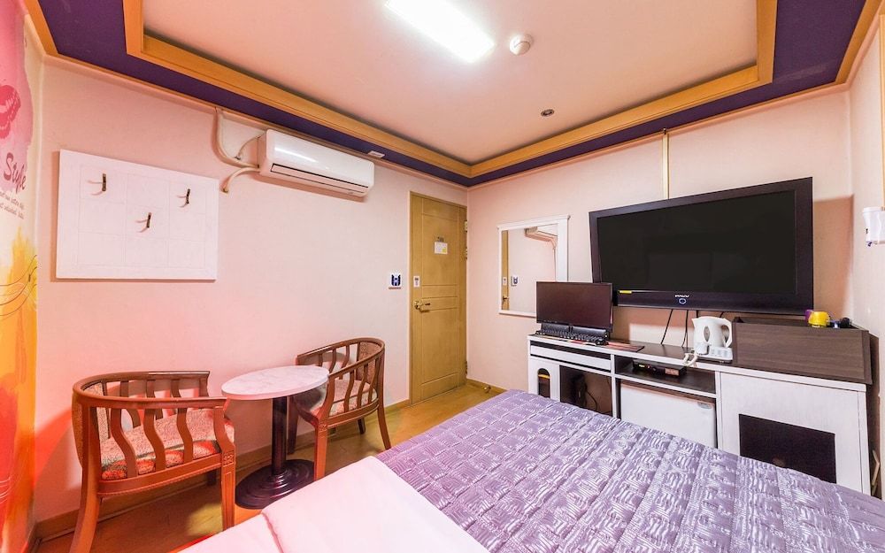 Suyu Ritz Room (Standard room A-bathtub (Netflix avai) 5