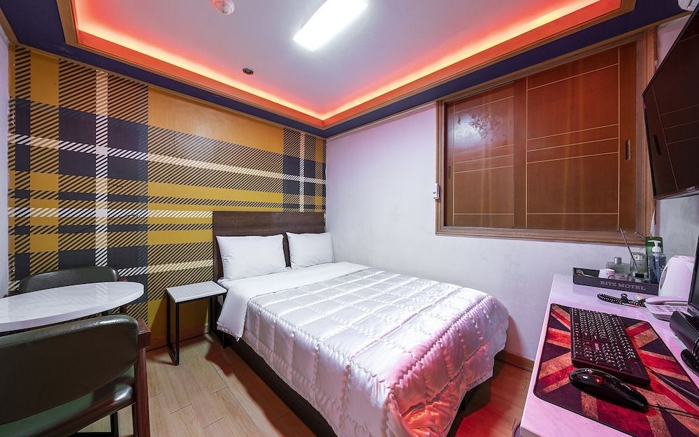 Suyu Ritz Room (General Room B (Netflix available))