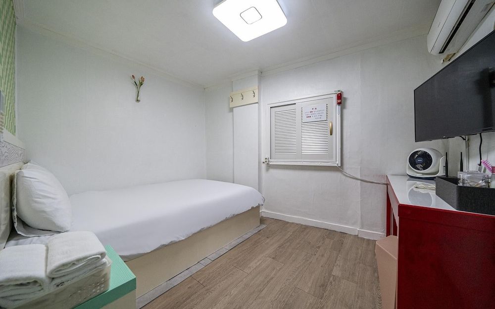 undefined Seongbuk Rich 6