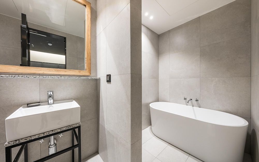 Sungshin University Station R Room (Early check-in (Netflix 14:00 check-i) 16