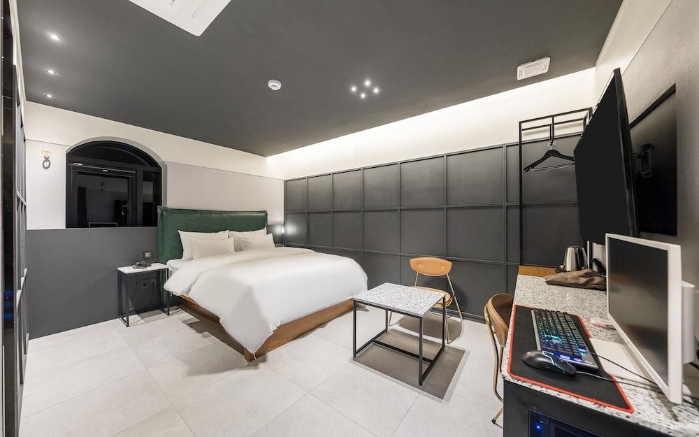 Sungshin University Station R Room (Early check-in (Netflix 14:00 check-i) 14