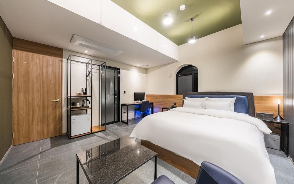 Sungshin University Station R Room (Suite (Netflix Available)) 3