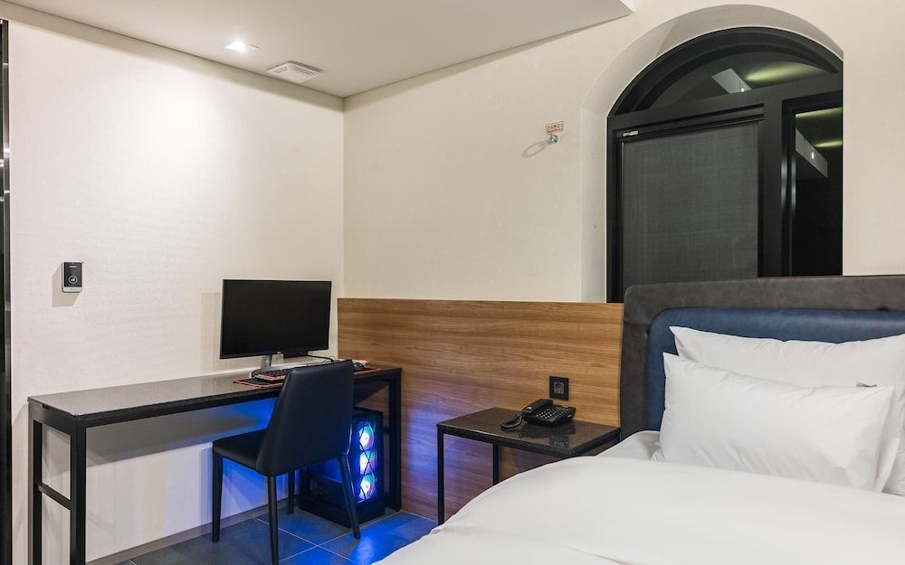 Sungshin University Station R Room (Suite (Netflix Available)) 14