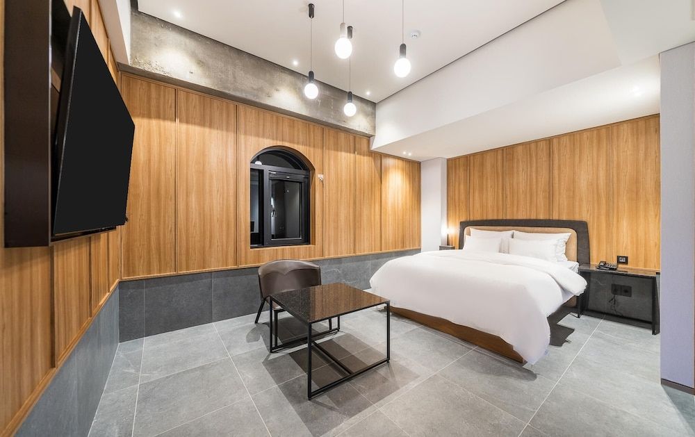 Sungshin University Station R Room (Suite (Netflix Available)) 7