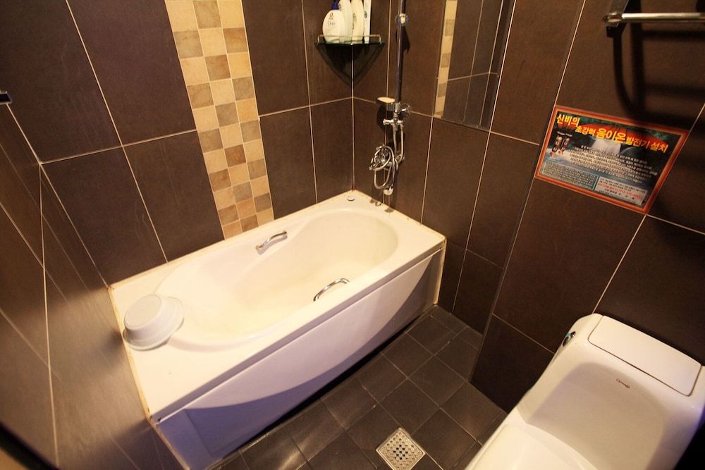 Suyu O2 Room (O2 - general room) 6