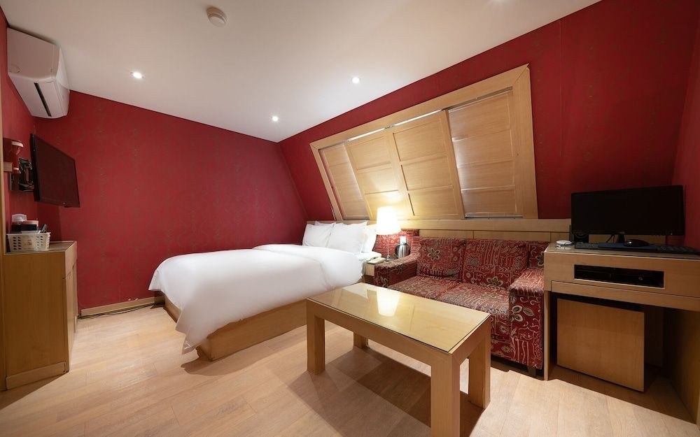 undefined Yeongdeungpo CF 5