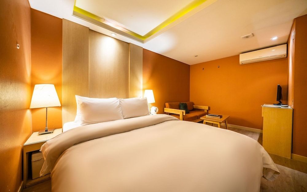 undefined Yeongdeungpo CF 3