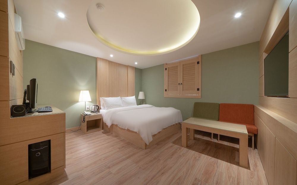 undefined Yeongdeungpo CF 4