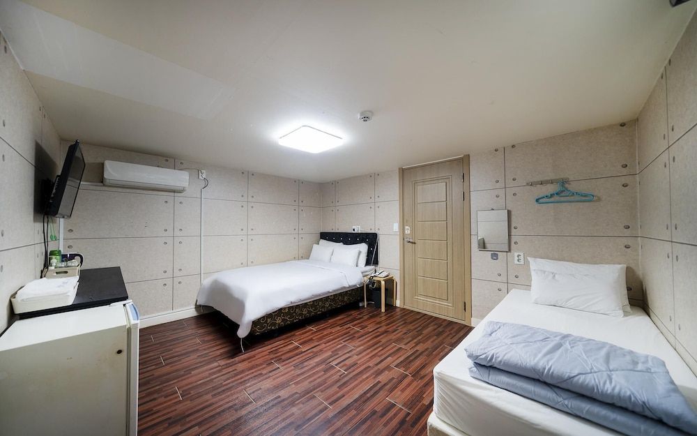 undefined Sangbong Gonggam