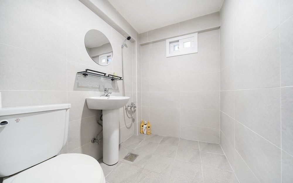 Sangbong Gonggam Room (Standard room (no parking available i) 12