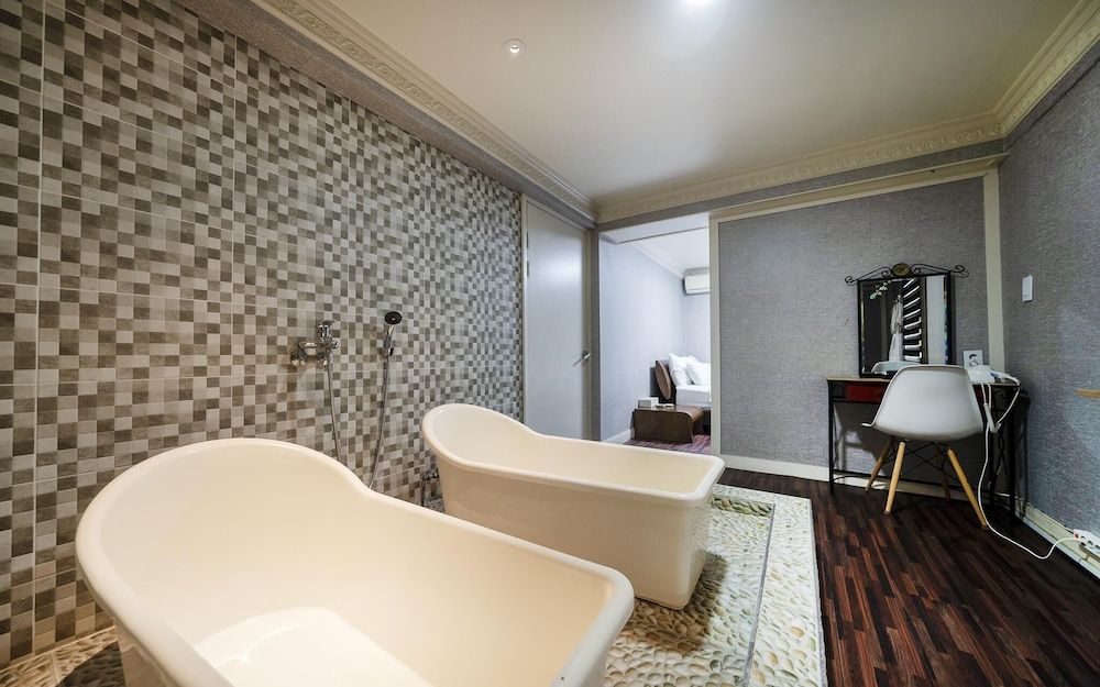 Sangbong Gonggam Room (Special Room (No Parking)) 13