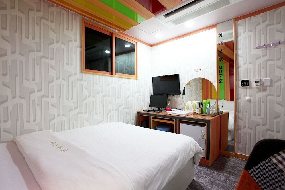 undefined Wangsimni Hyeondae Motel 6