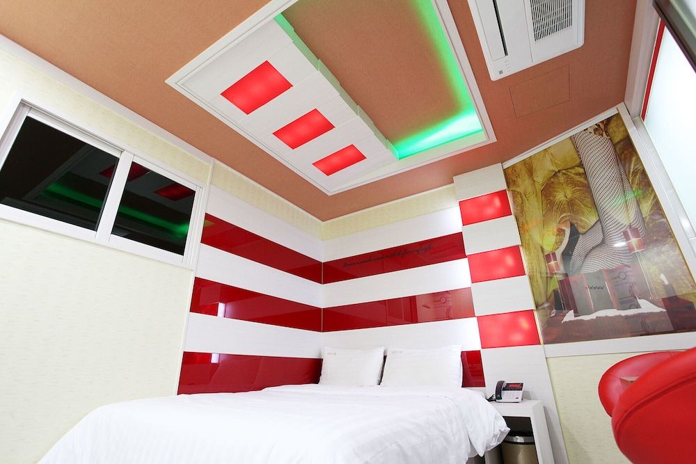 Wangsimni Hyeondae Motel Room (Standard (Netflix PC Not Available)) 18